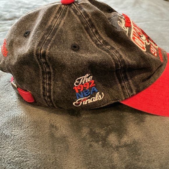 Mitchell & Ness Black and Red Champs Game Cap - Picture 3 of 8